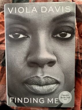 Viola Davis - Finding Me (Hardcover)